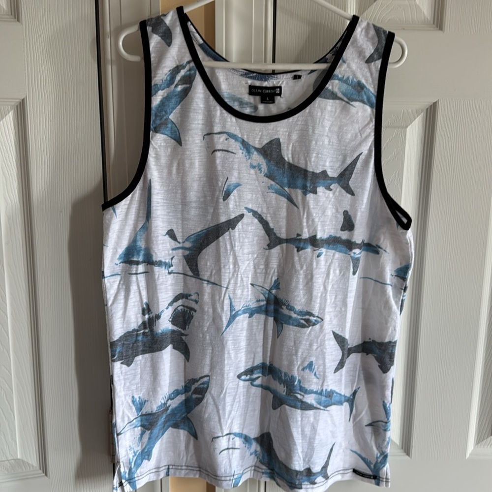 Goodfellow & Co Blue and White Shark Tank, Large
